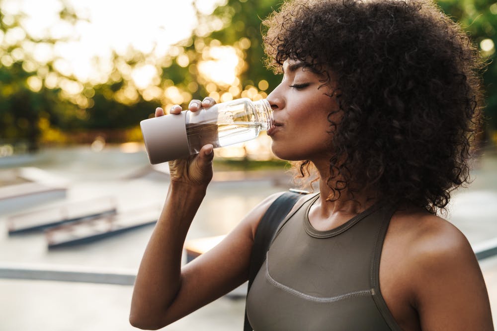 How Much Water Should You Drink for Weight Loss: The Realistic Guide thumbnail